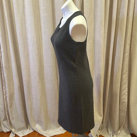 Athleta Grey Knit Sleeveless Sweater Dress sz M Ananada Dress - Picture 8 of 12